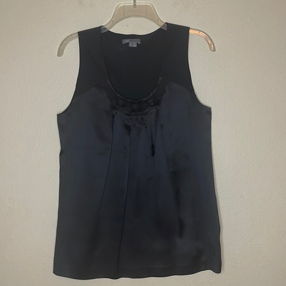Vince 100% Silk Black Sleeveless Round Embellished Neckline Top Size Small